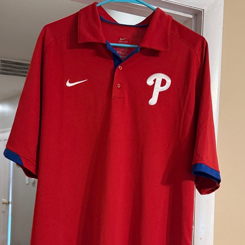 Philadelphia Phillies Nike Red Polo Shirt no signs of wear
